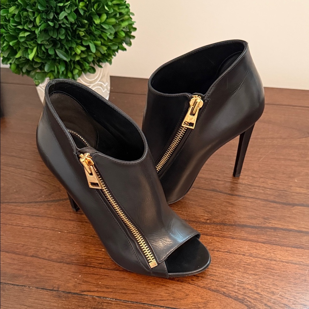 Tom Ford Black Leather Peep-Toe Ankle Booties with Gold Zipper Detail